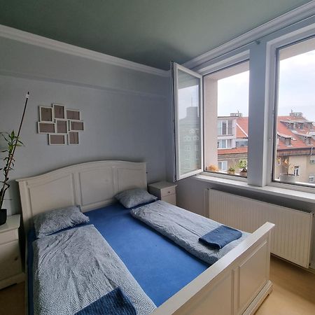 Big 4 Room Huge Apartment Bratislava Exterior photo